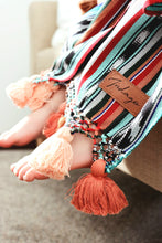 Load image into Gallery viewer, Artisan throw- Mae